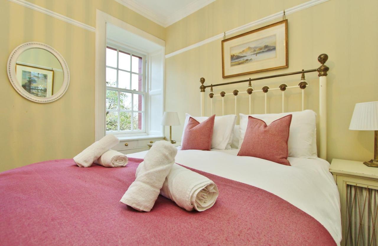 Elegant 3-Bedroom Ramsay Garden Apartment In Edinburgh City Centre 外观 照片