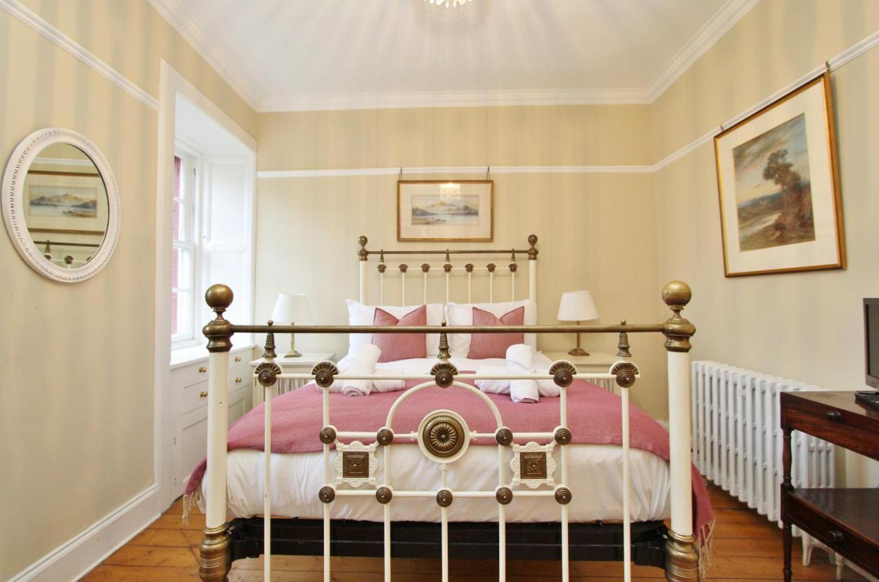 Elegant 3-Bedroom Ramsay Garden Apartment In Edinburgh City Centre 外观 照片